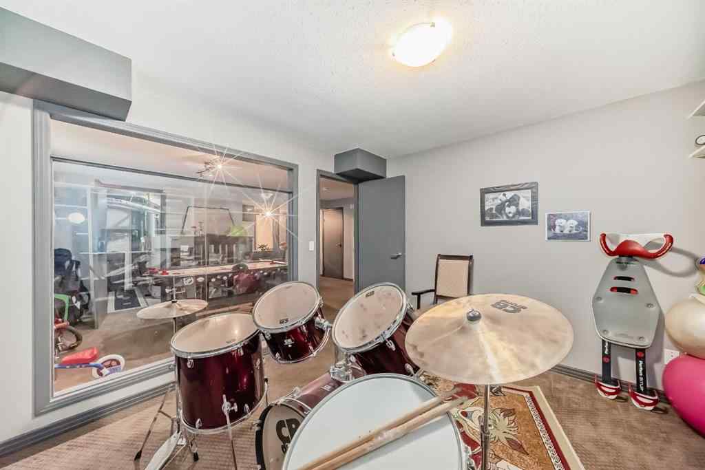 MLS® A2232261 - 206 Tuscany Ravine Close NW in Tuscany Calgary, Residential