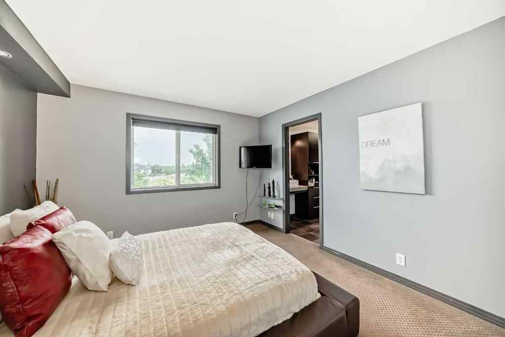 MLS® A2232261 - 206 Tuscany Ravine Close NW in Tuscany Calgary, Residential
