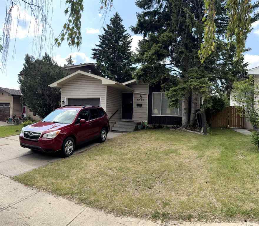 MLS® A2232271 - 6423 28 Avenue NE in Pineridge Calgary, Residential