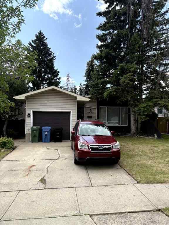 MLS® A2232271 - 6423 28 Avenue NE in Pineridge Calgary, Residential