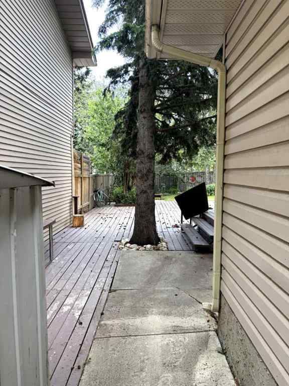MLS® A2232271 - 6423 28 Avenue NE in Pineridge Calgary, Residential