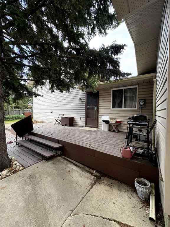 MLS® A2232271 - 6423 28 Avenue NE in Pineridge Calgary, Residential