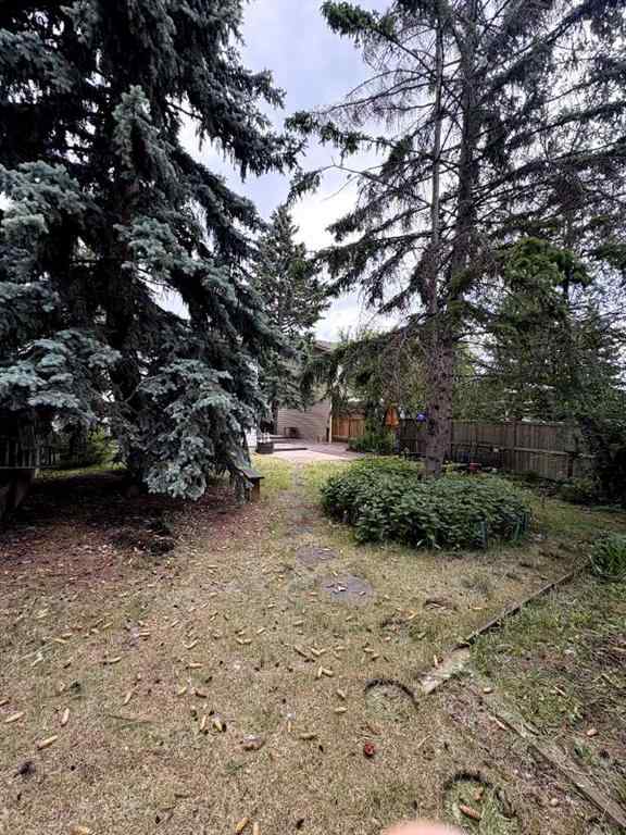 MLS® A2232271 - 6423 28 Avenue NE in Pineridge Calgary, Residential