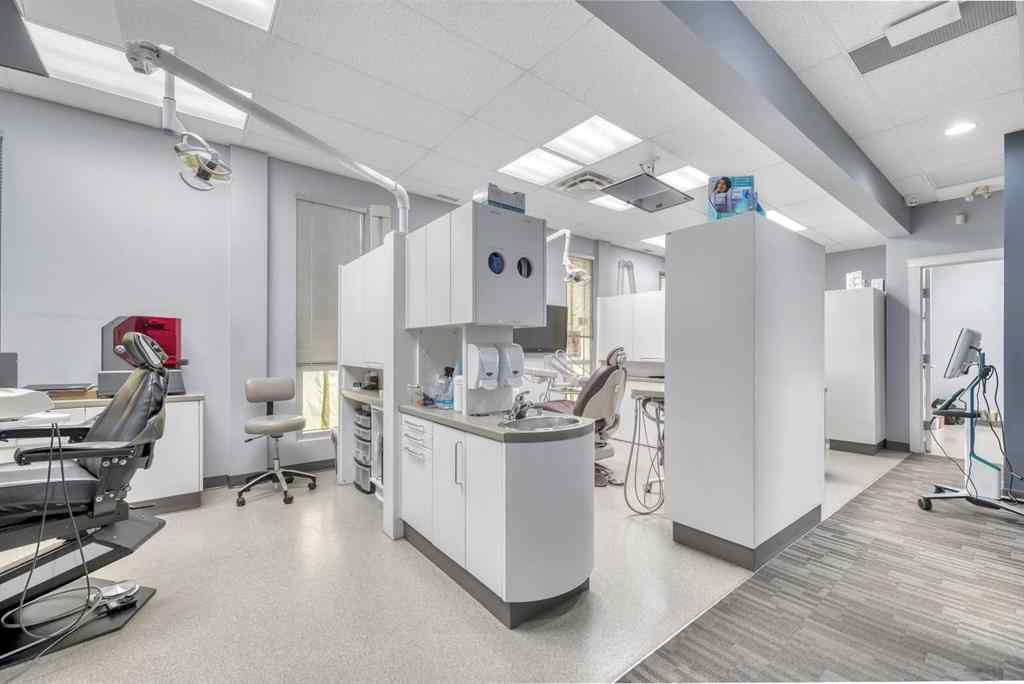 MLS® A2232286 - 902 9 Avenue SW in Downtown Commercial Core Calgary, Commercial