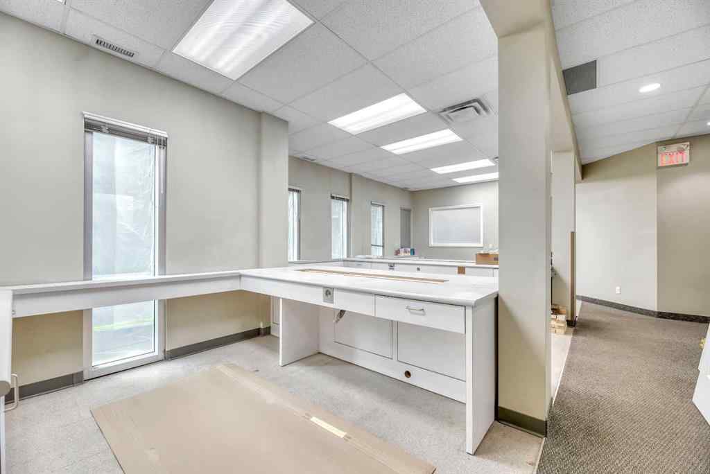 MLS® A2232286 - 902 9 Avenue SW in Downtown Commercial Core Calgary, Commercial