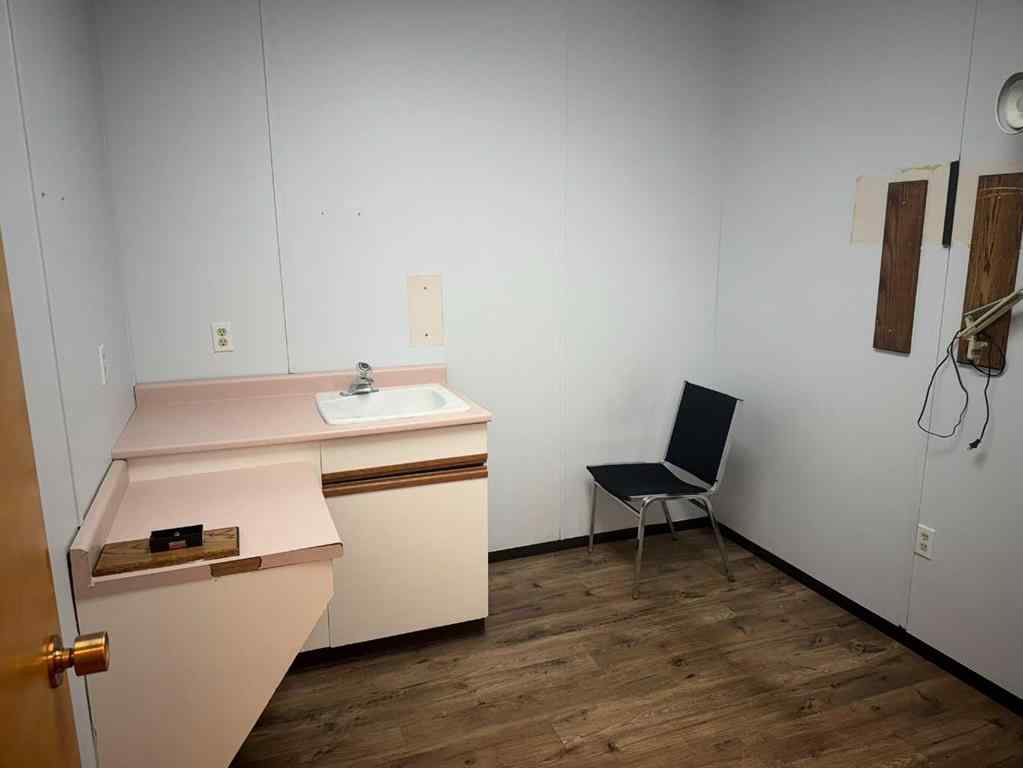 MLS® A2232352 - 5010 54 Avenue  in NONE Grimshaw, Commercial
