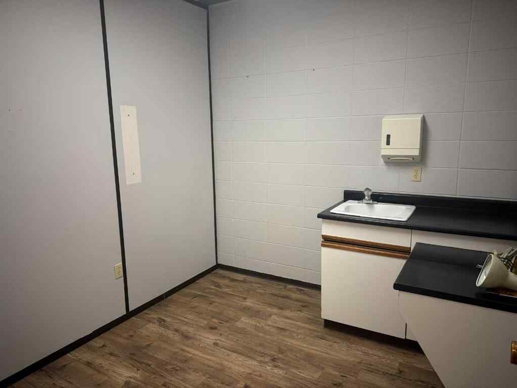 MLS® A2232352 - 5010 54 Avenue  in NONE Grimshaw, Commercial