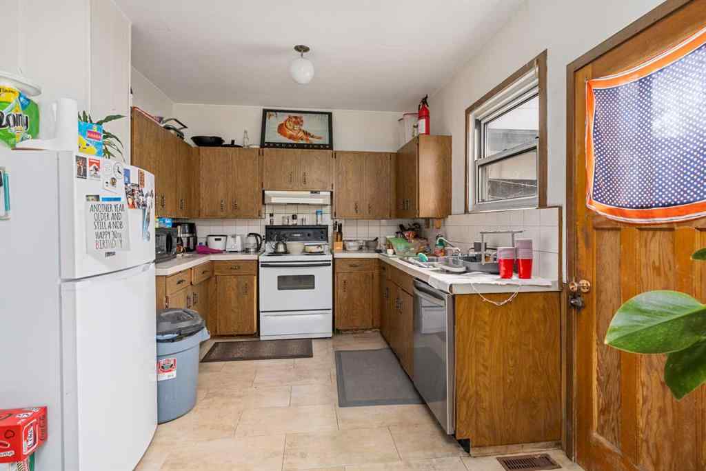 MLS® A2232360 - 527 20 Avenue SW in Cliff Bungalow Calgary, Residential