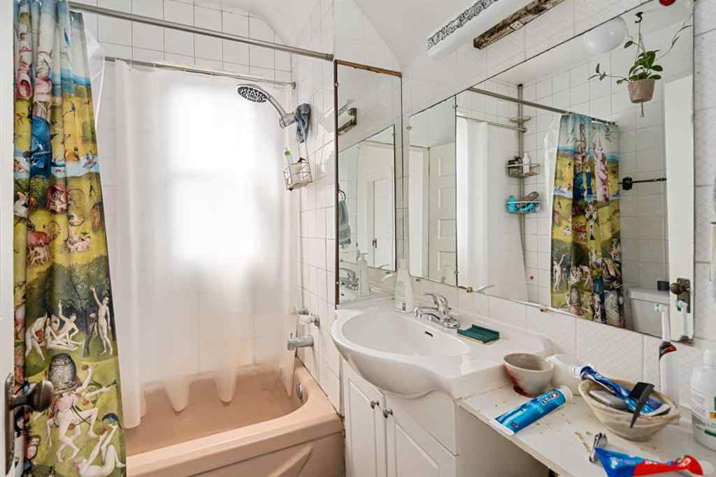 MLS® A2232360 - 527 20 Avenue SW in Cliff Bungalow Calgary, Residential
