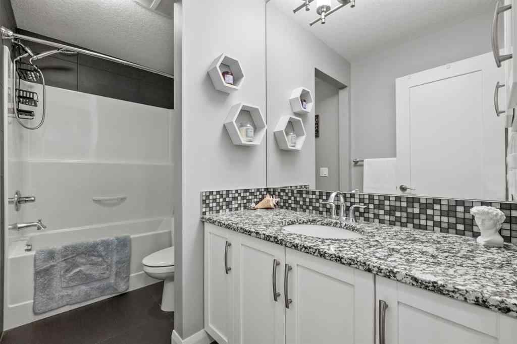 MLS® A2232363 - 136 Kinniburgh Drive  in Kinniburgh North Chestermere, Residential