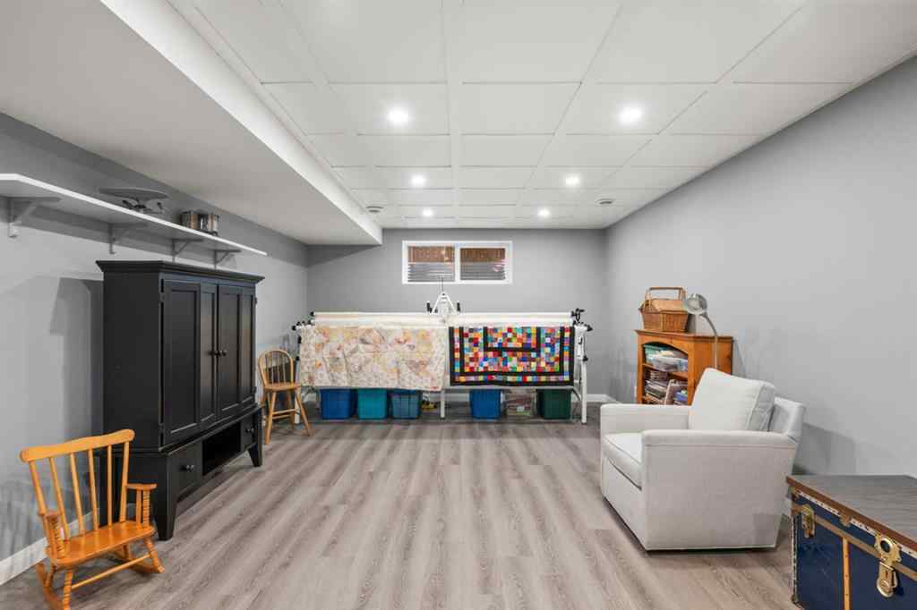 MLS® A2232363 - 136 Kinniburgh Drive  in Kinniburgh North Chestermere, Residential