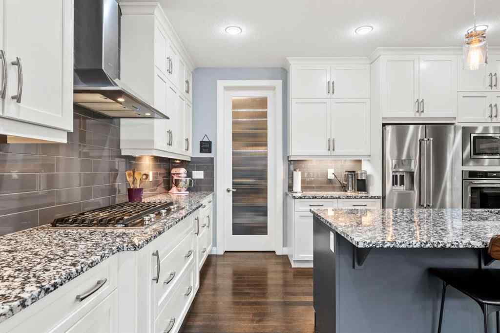 MLS® A2232363 - 136 Kinniburgh Drive  in Kinniburgh North Chestermere, Residential