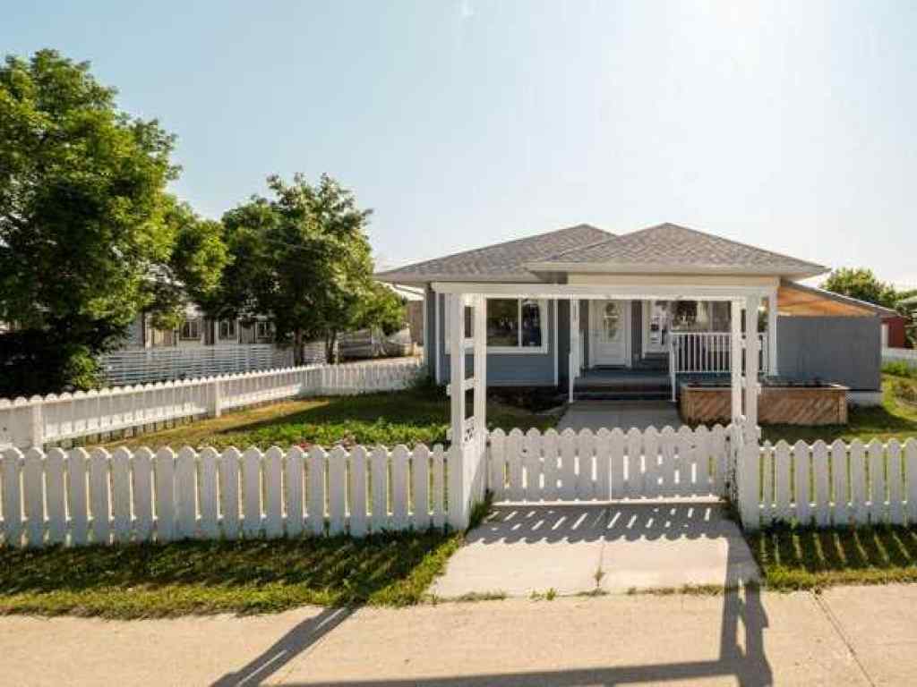 MLS® A2232408 - 242 1st Street W in NONE Cardston, Residential