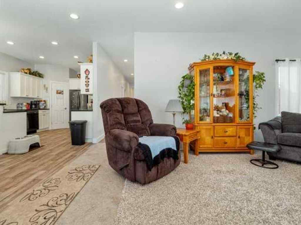 MLS® A2232408 - 242 1st Street W in NONE Cardston, Residential