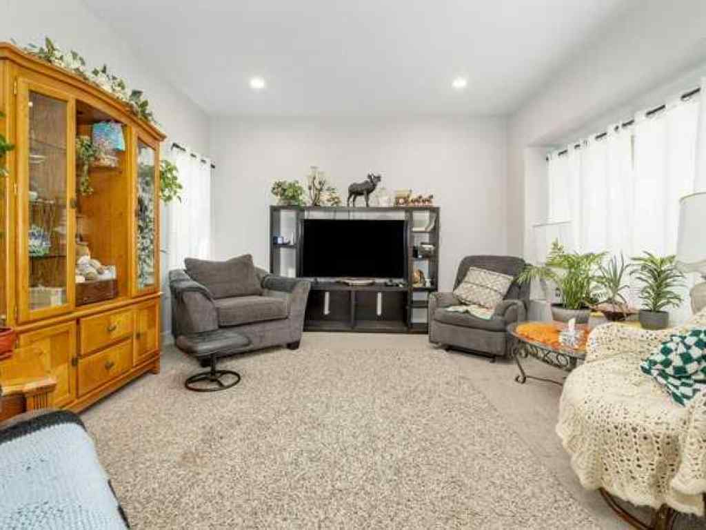 MLS® A2232408 - 242 1st Street W in NONE Cardston, Residential