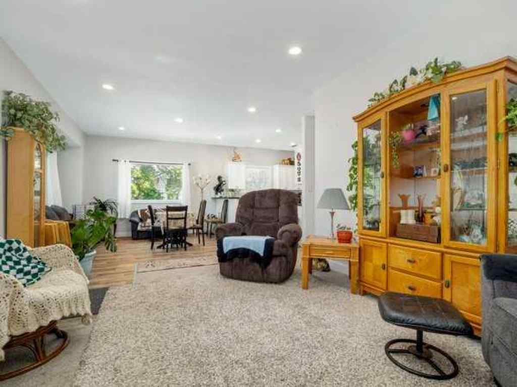 MLS® A2232408 - 242 1st Street W in NONE Cardston, Residential