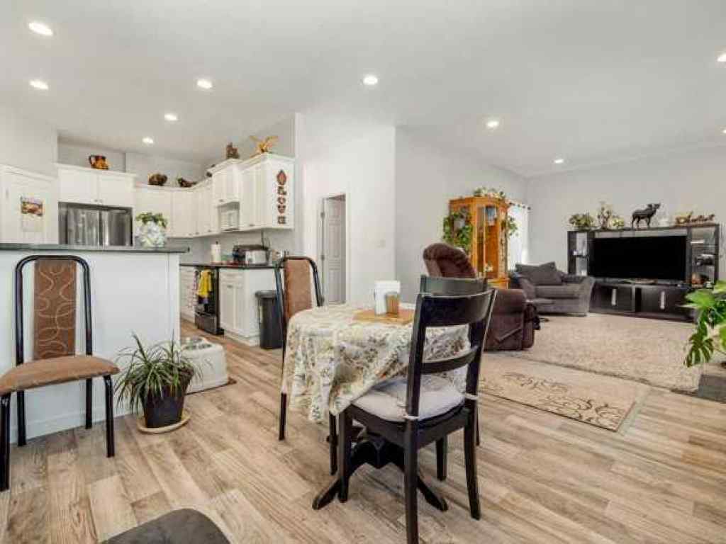 MLS® A2232408 - 242 1st Street W in NONE Cardston, Residential