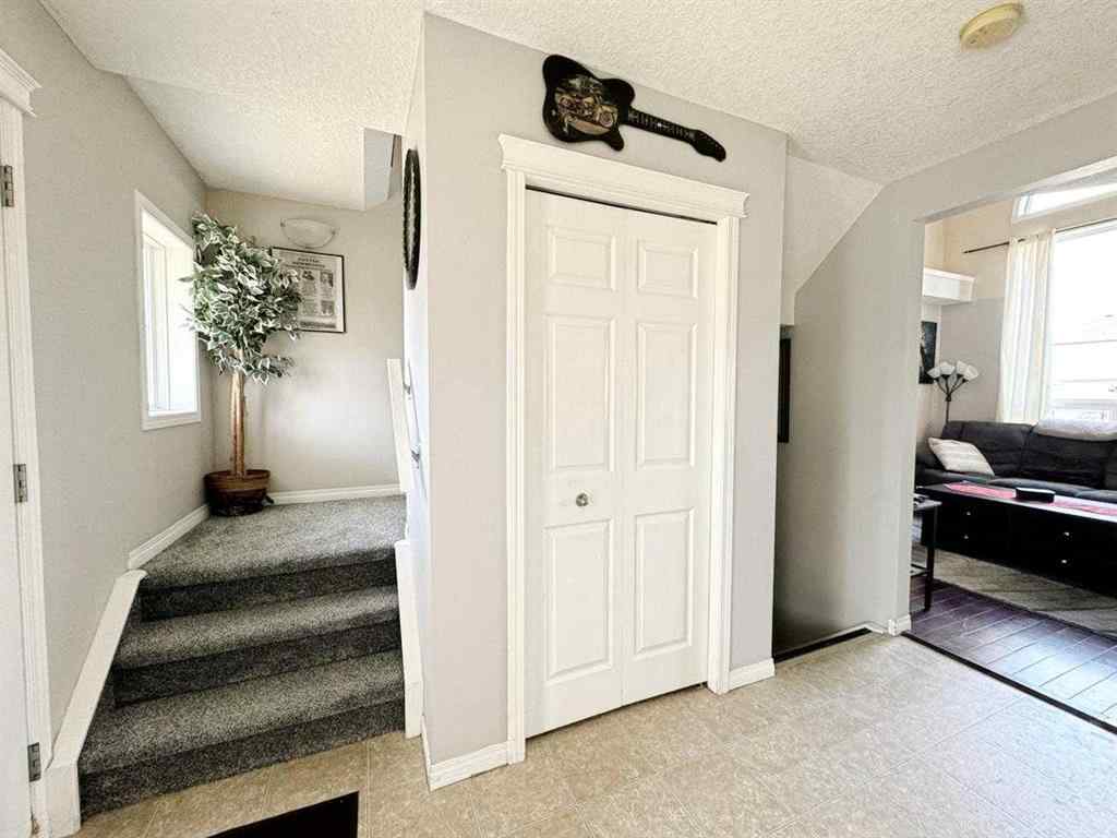 MLS® A2232434 - 6 Saddlebrook Gardens NE in Saddle Ridge Calgary, Residential