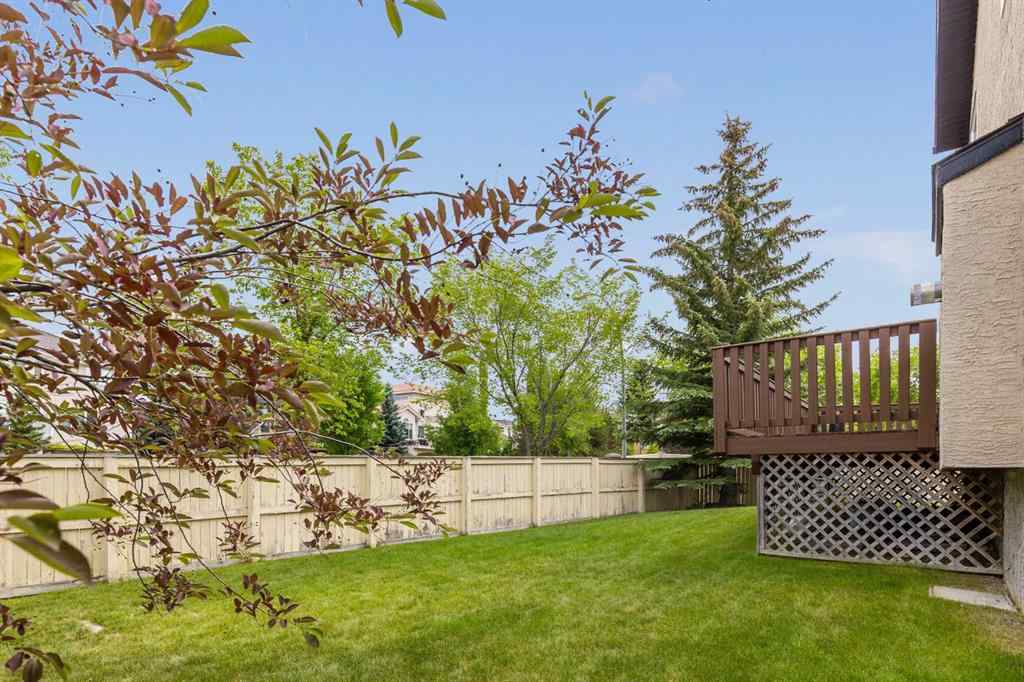 MLS® A2232437 - 38 Simcoe Crescent SW in Signal Hill Calgary, Residential