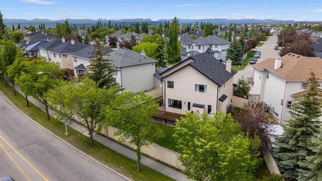 MLS® A2232437 - 38 Simcoe Crescent SW in Signal Hill Calgary, Residential