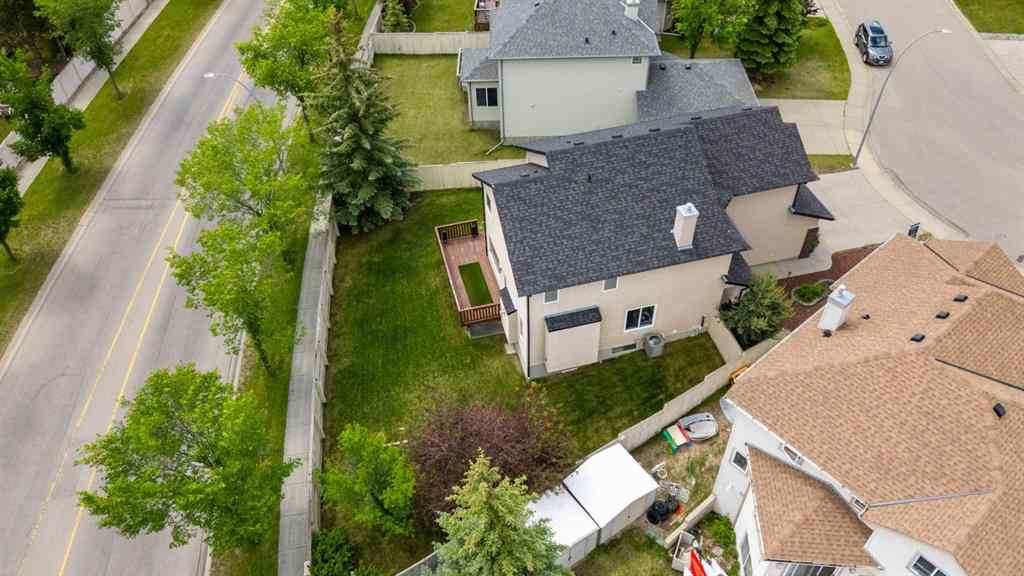 MLS® A2232437 - 38 Simcoe Crescent SW in Signal Hill Calgary, Residential