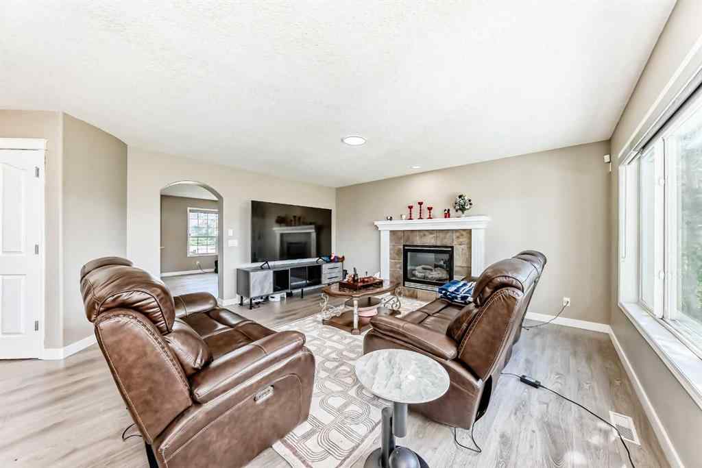 MLS® A2232474 - 55 Edgeridge Circle NW in Edgemont Calgary, Residential