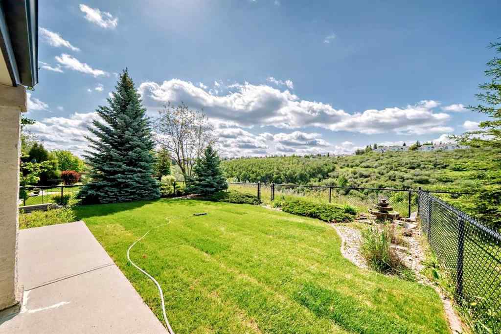 MLS® A2232474 - 55 Edgeridge Circle NW in Edgemont Calgary, Residential