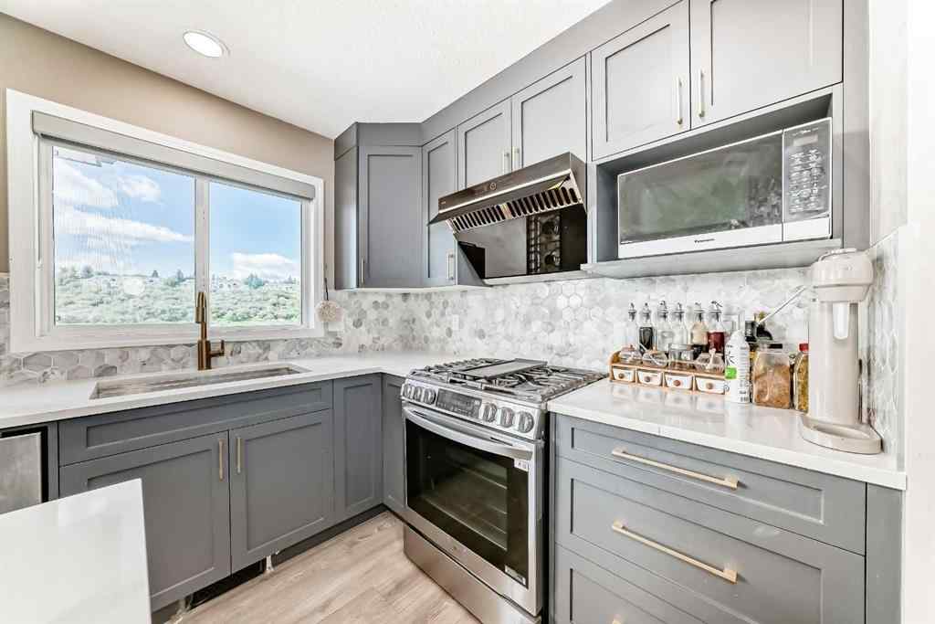 MLS® A2232474 - 55 Edgeridge Circle NW in Edgemont Calgary, Residential