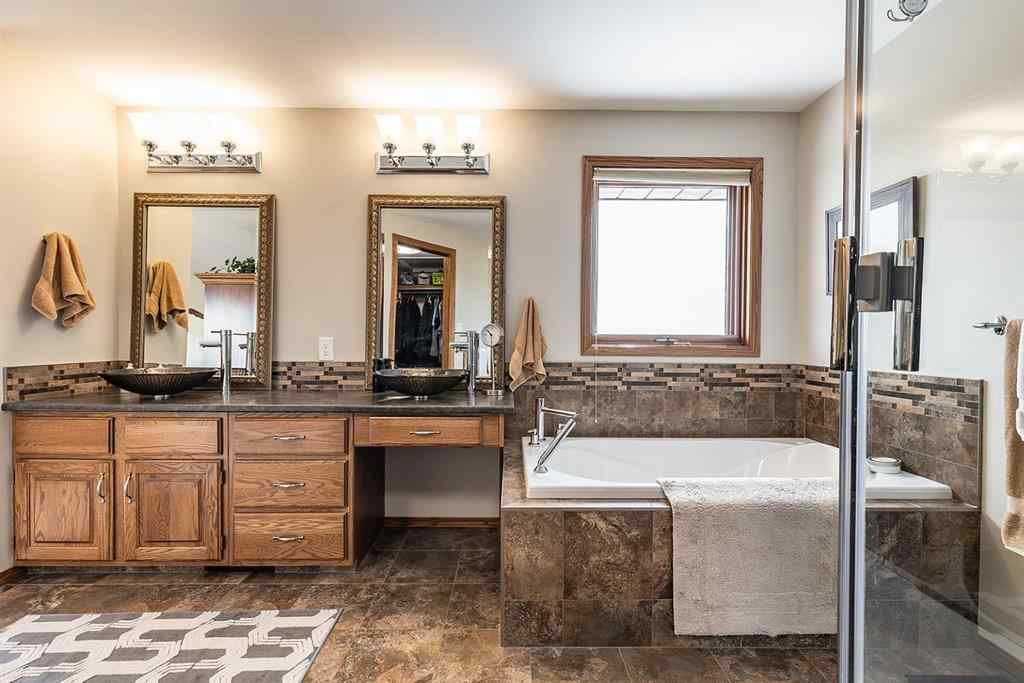 MLS® A2232481 - 614 Ross Glen Drive SE in Ross Glen Medicine Hat, Residential