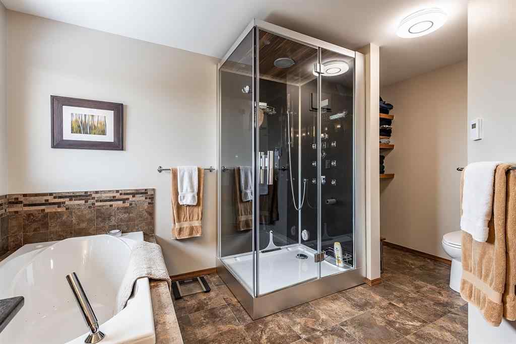 MLS® A2232481 - 614 Ross Glen Drive SE in Ross Glen Medicine Hat, Residential