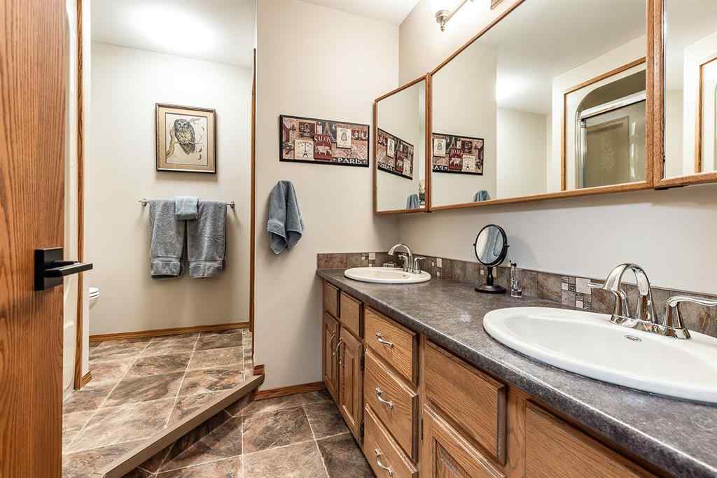 MLS® A2232481 - 614 Ross Glen Drive SE in Ross Glen Medicine Hat, Residential