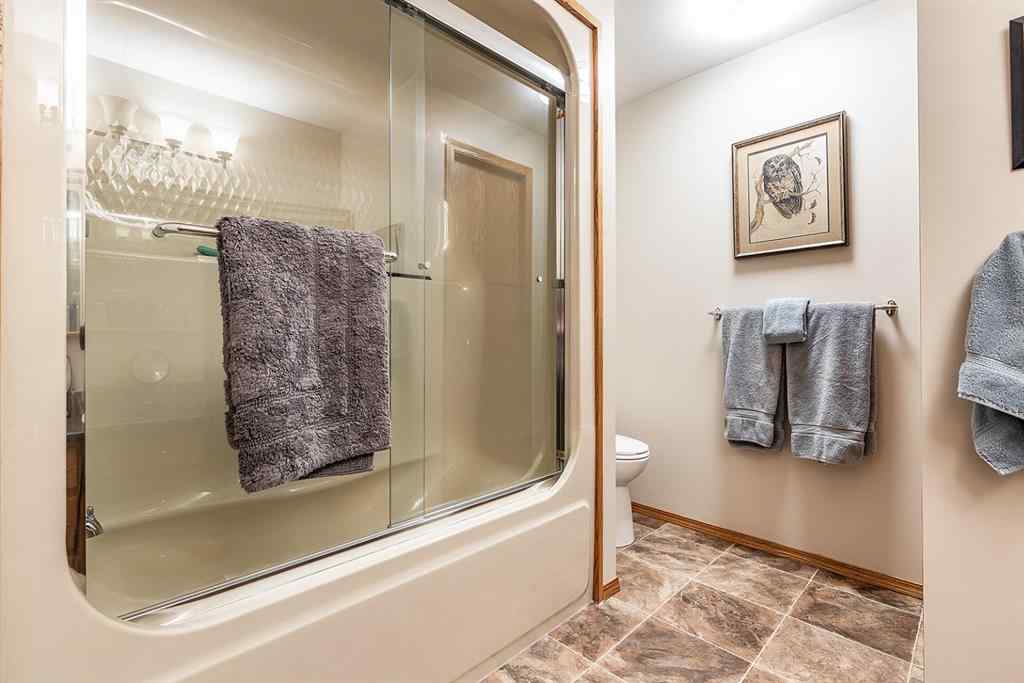 MLS® A2232481 - 614 Ross Glen Drive SE in Ross Glen Medicine Hat, Residential