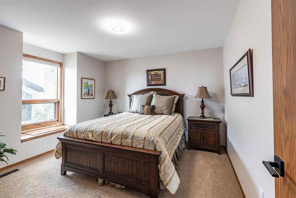 MLS® A2232481 - 614 Ross Glen Drive SE in Ross Glen Medicine Hat, Residential