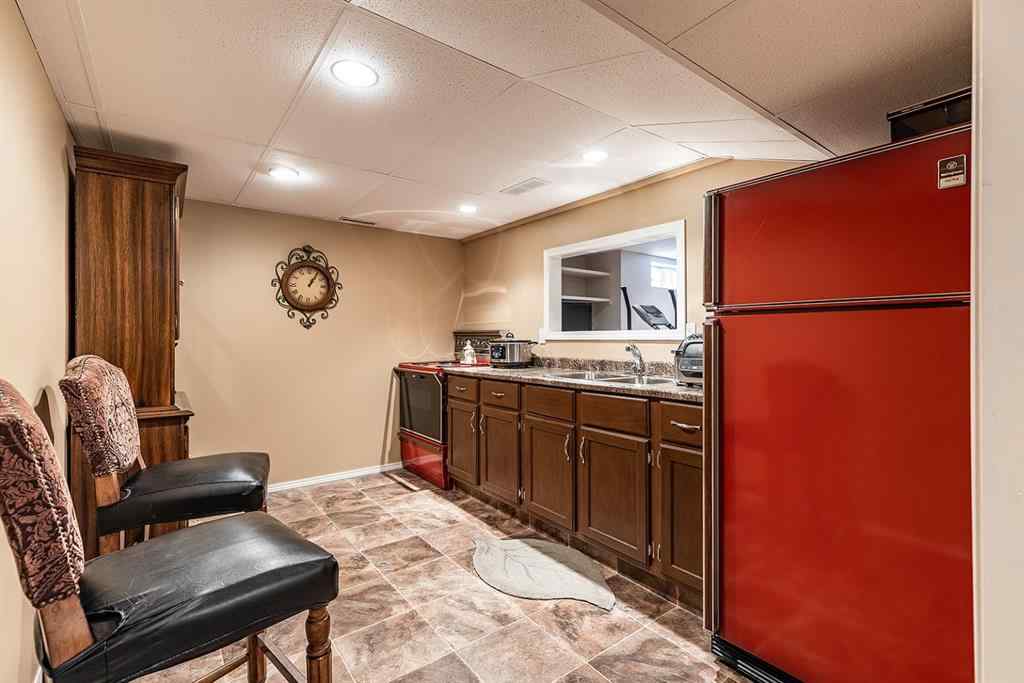 MLS® A2232481 - 614 Ross Glen Drive SE in Ross Glen Medicine Hat, Residential