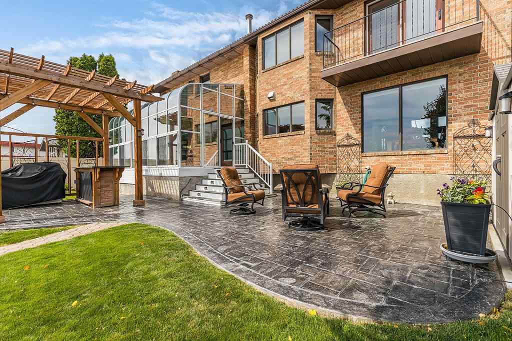 MLS® A2232481 - 614 Ross Glen Drive SE in Ross Glen Medicine Hat, Residential