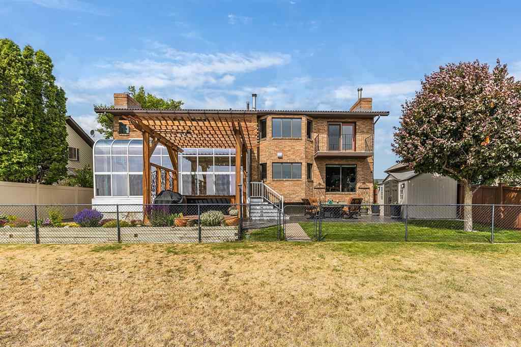 MLS® A2232481 - 614 Ross Glen Drive SE in Ross Glen Medicine Hat, Residential