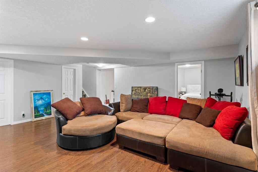 MLS® A2232498 - 95 Sierra Nevada Green SW in Signal Hill Calgary, Residential