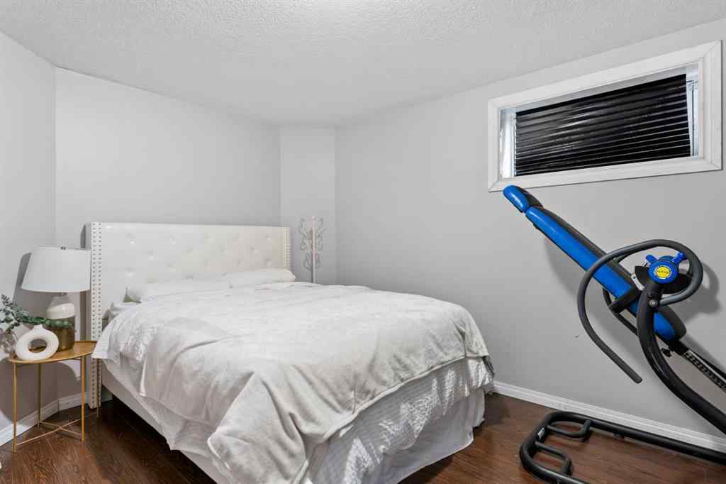 MLS® A2232498 - 95 Sierra Nevada Green SW in Signal Hill Calgary, Residential