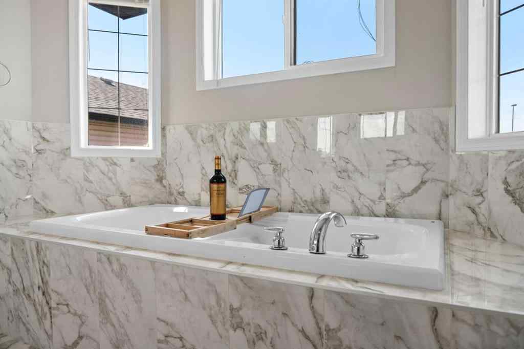 MLS® A2232498 - 95 Sierra Nevada Green SW in Signal Hill Calgary, Residential