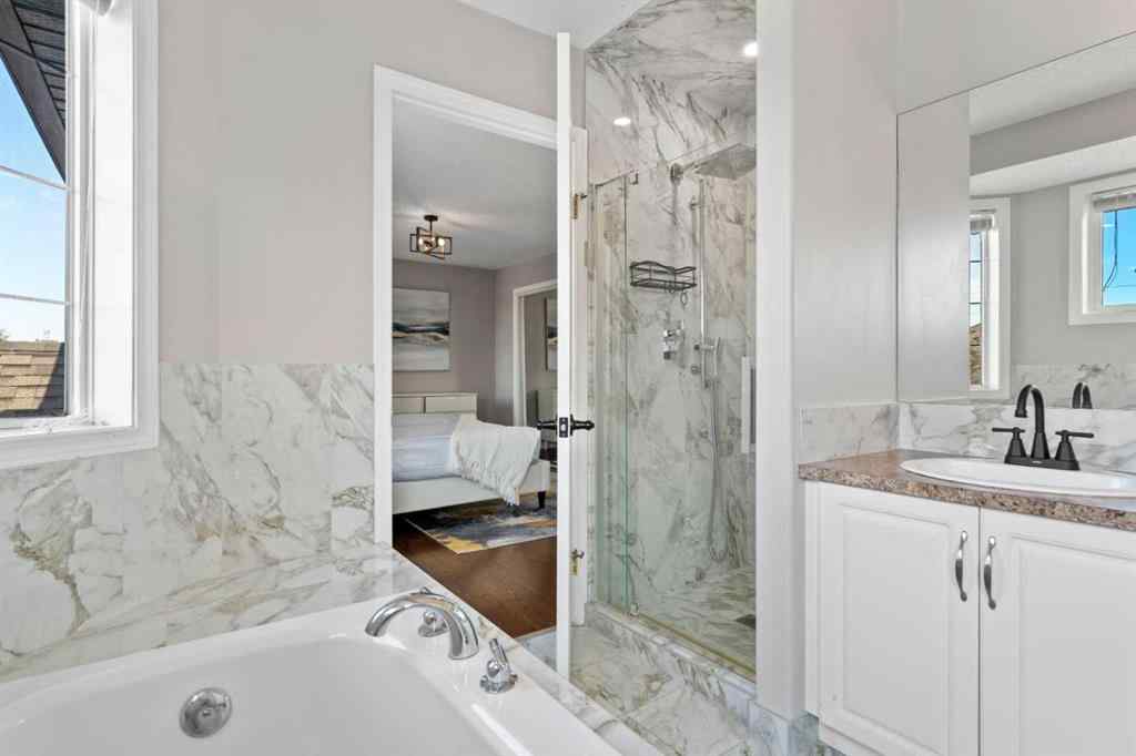 MLS® A2232498 - 95 Sierra Nevada Green SW in Signal Hill Calgary, Residential