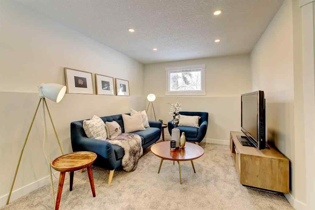 MLS® A2232522 - 272 Acadia Drive SE in Acadia Calgary, Residential