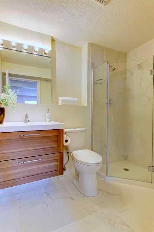 MLS® A2232522 - 272 Acadia Drive SE in Acadia Calgary, Residential