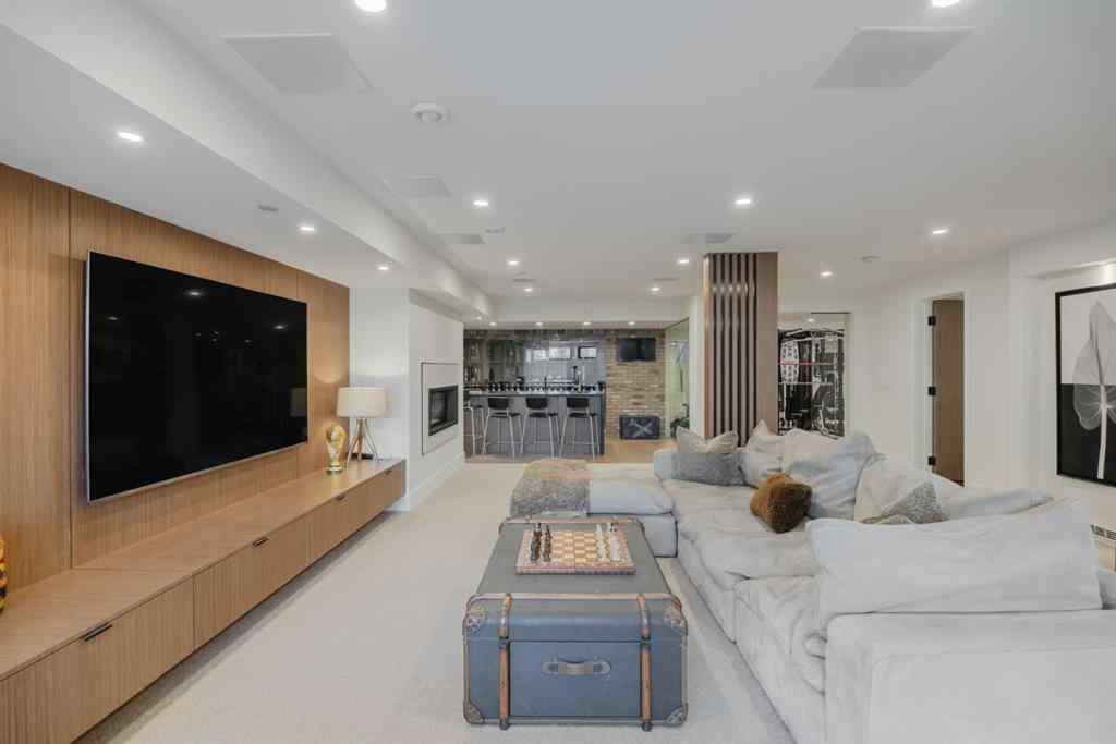 MLS® A2232565 - 1111 16A Street NW in Hounsfield Heights/Briar Hill Calgary, Residential