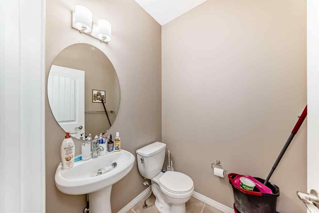 MLS® A2232580 - 62 Evansridge Crescent NW in Evanston Calgary, Residential