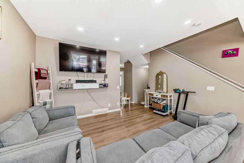 MLS® A2232580 - 62 Evansridge Crescent NW in Evanston Calgary, Residential
