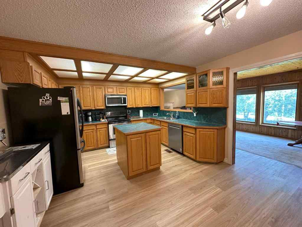MLS® A2232610 - 2429 211 Street  in NONE Bellevue, Residential