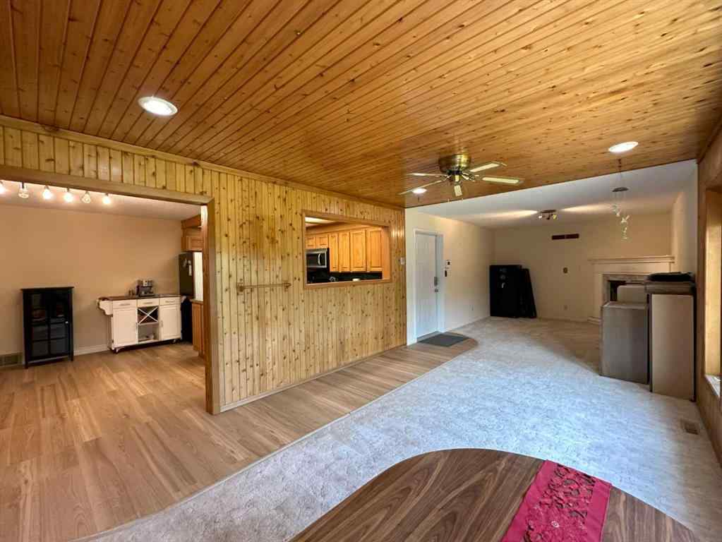 MLS® A2232610 - 2429 211 Street  in NONE Bellevue, Residential