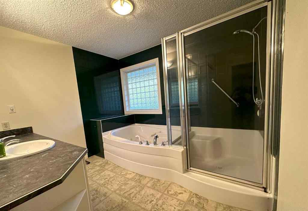 MLS® A2232610 - 2429 211 Street  in NONE Bellevue, Residential