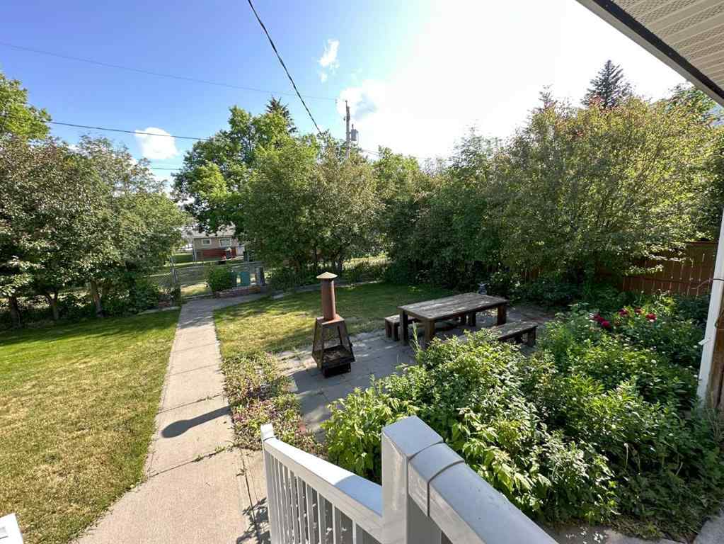 MLS® A2232610 - 2429 211 Street  in NONE Bellevue, Residential