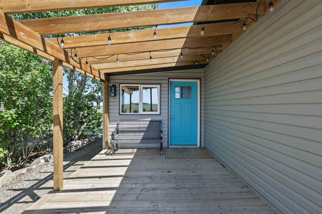 MLS® A2232625 - 250020 Range Road 275   in  Rural Rocky View County, Residential